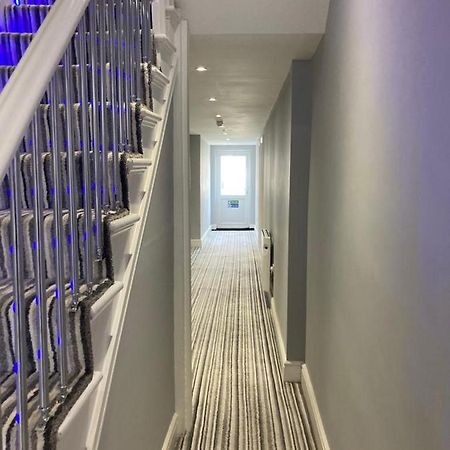 112 Gleneagle Road Rooms London Bagian luar foto